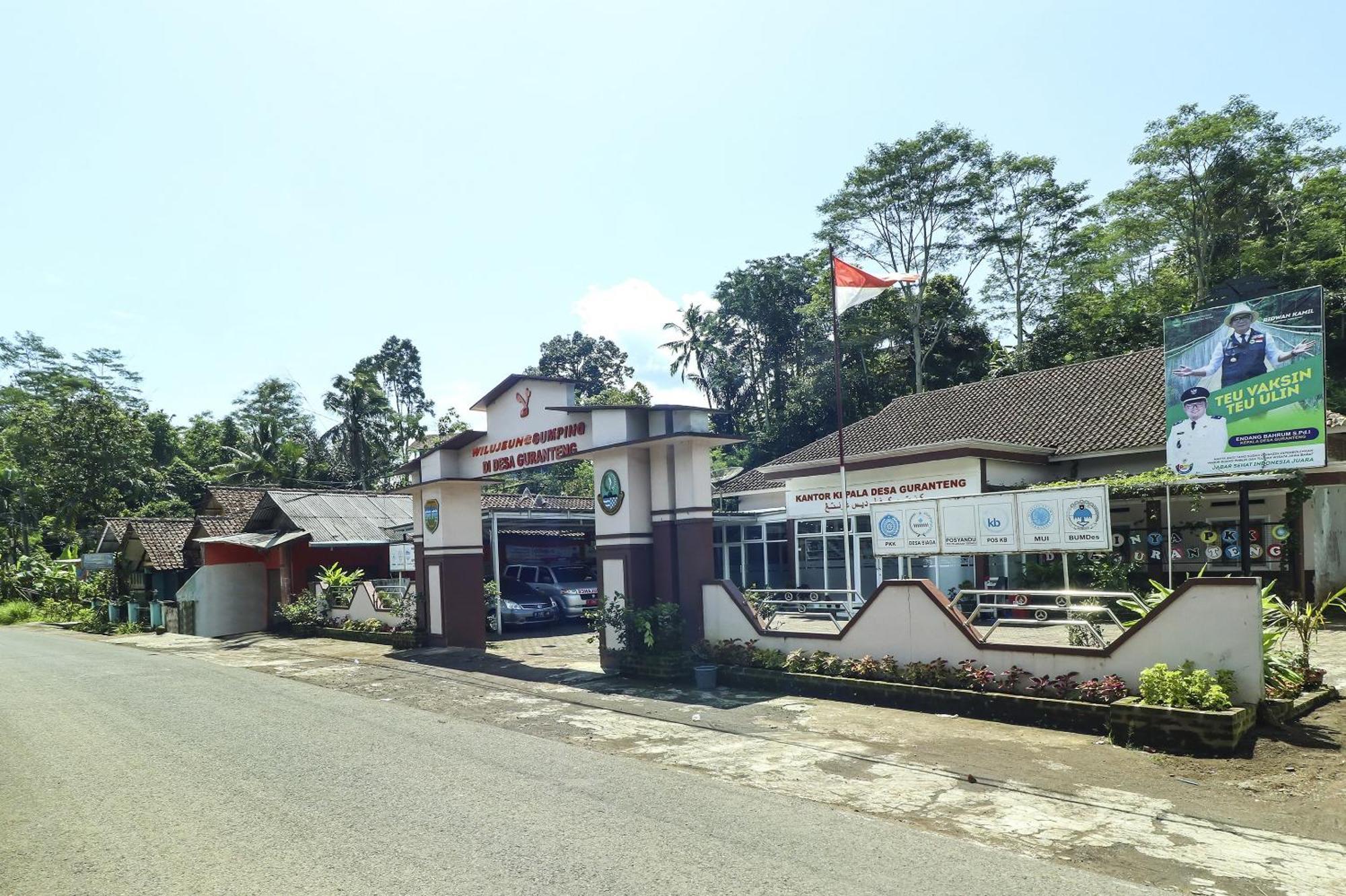 Oyo Homes 90956 Desa Wisata Guranteng Pendjalu Exterior photo